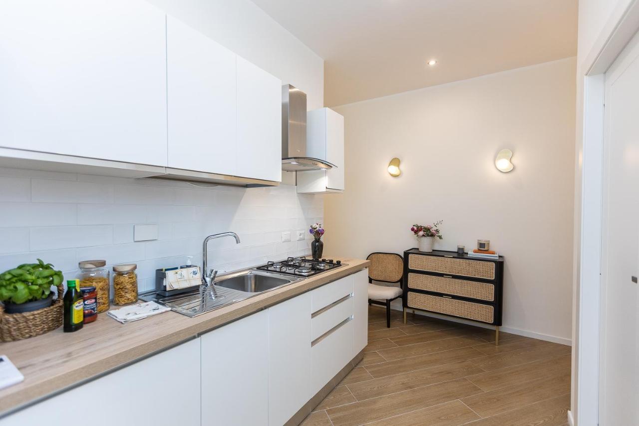 Colosseum Boutique Apartment Rzym Zewnętrze zdjęcie