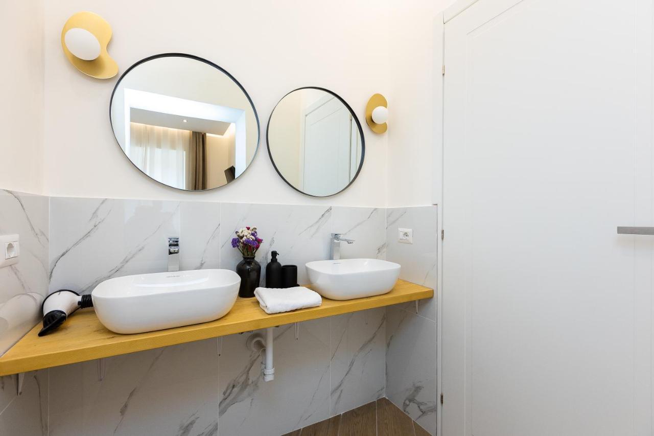 Colosseum Boutique Apartment Rzym Zewnętrze zdjęcie